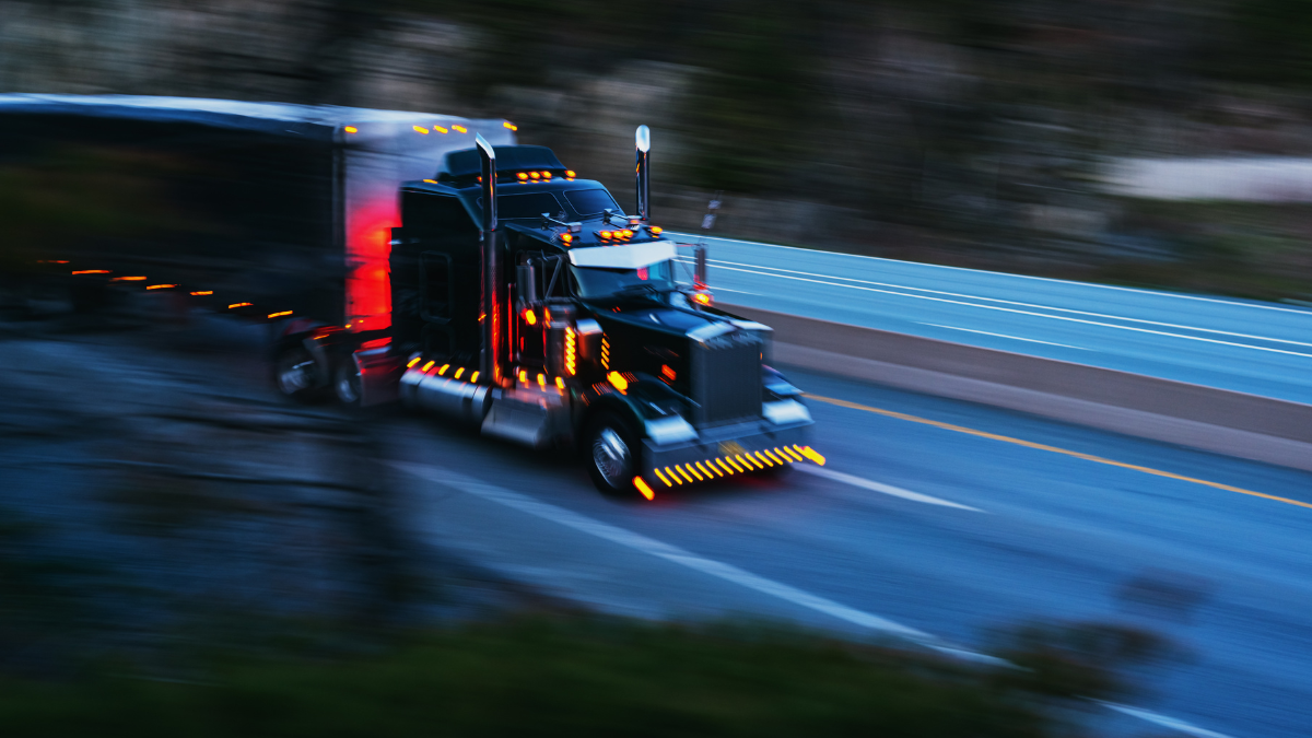 To secure compensation for truck accident injuries, it is essential to establish fault. Common causes of truck accidents include:

Driver Fatigue: Long hours behind the wheel without adequate rest.
Distracted Driving: Texting, eating, or other distractions while driving.
Impaired Driving: Alcohol or drug use by truck drivers.
Mechanical Failures: Faulty brakes, tires, or other vehicle components.
Improper Loading: Overloaded or improperly secured cargo causing instability.