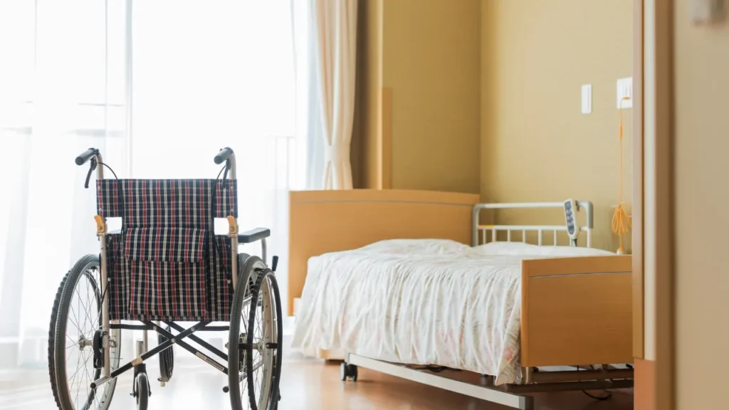 Nursing home injuries can occur for various reasons, including staff negligence, unsafe equipment, or outright abuse. These incidents not only cause physical harm but can also lead to emotional and financial distress for victims and their families.