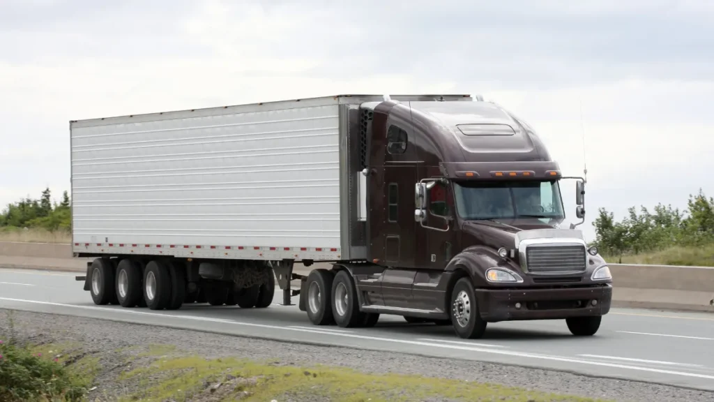 Truck drivers and the companies that employ them are held to a higher standard of care under federal and state laws. The FMCSA has implemented strict regulations to minimize distractions, including bans on texting and handheld phone use for commercial drivers.